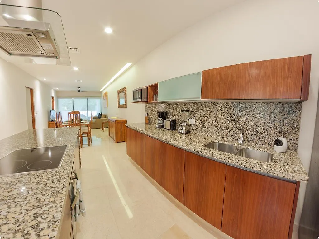 Luxurious 2Br Condo Surrounded By Nature By Happy Address